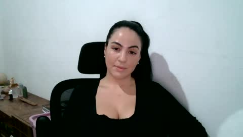 anabelenogueira1 online show from 07/25/26, 10:29