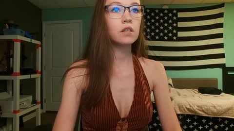 Snapshot of anabelleleigh chatting on 12/23/25, 03:04 Anabelleleigh online show from 12/23/25, 03:04