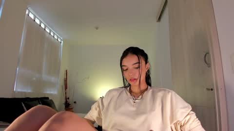 ANABEL WOLF  online show from 01/25/25, 02:14