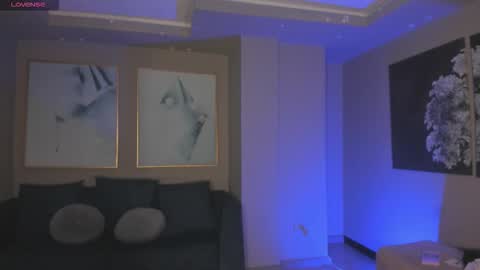 Ana  online show from 10/31/25, 07:26