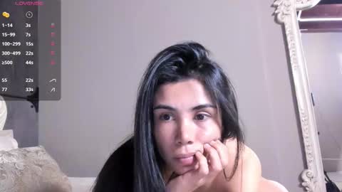 Snapshot of anahenao chatting on 11/22/25, 08:52 Ana Henao or Annie... Follow me ahenaocb Insta X online show from 11/22/25, 08:52