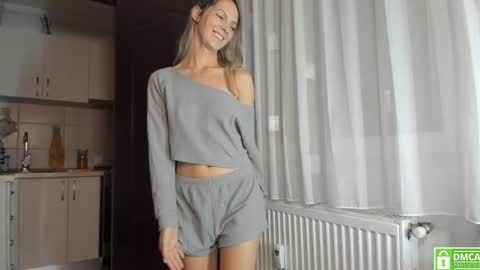 Anahi online show from 09/27/25, 05:07