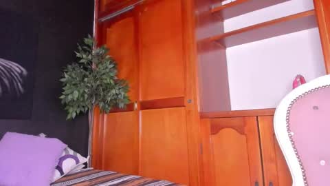 Snapshot of anahi__18 chatting on 10/03/25, 03:03 Anahi online show from 10/03/25, 03:03