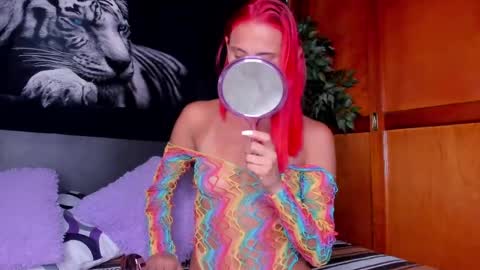 Snapshot of anahi__18 chatting on 10/04/25, 03:26 Anahi online show from 10/04/25, 03:26