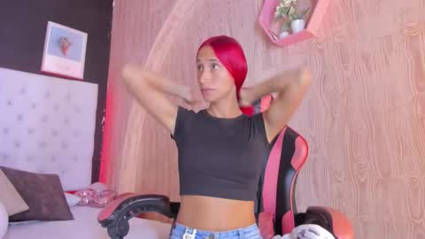 Snapshot of anahi__18 chatting on 10/05/25, 01:53 Anahi online show from 10/05/25, 01:53