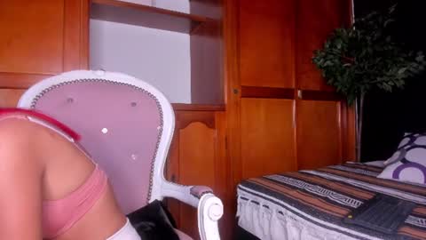 Snapshot of anahi__18 chatting on 07/02/26, 03:17 Anahi online show from 07/02/26, 03:17