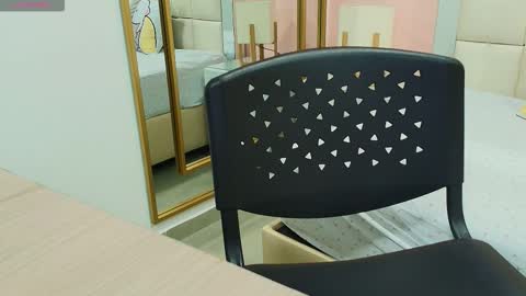 Anahi  online show from 12/01/25, 07:41