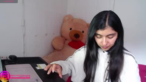 Anahi Browns online show from 09/30/25, 07:52