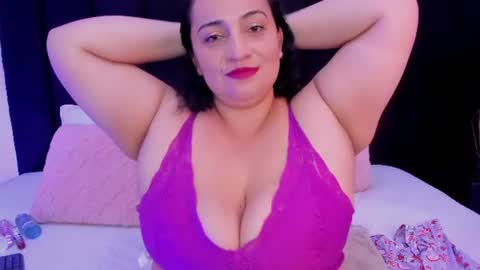 anahifox7 online show from 06/11/26, 03:04