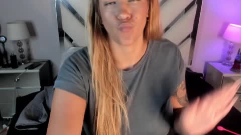 Anah Jones online show from 02/12/25, 02:14