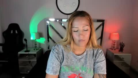 Anah Jones online show from 03/05/25, 07:49