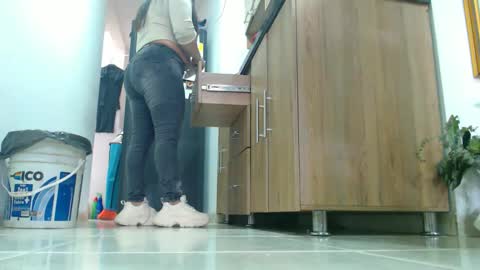 Snapshot of anaids_dam chatting on 10/17/25, 05:59 anaids online show from 10/17/25, 05:59