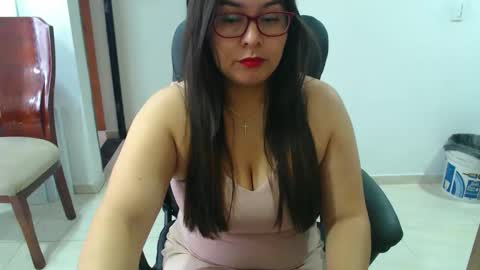 Snapshot of anaids_dam chatting on 10/22/25, 04:18 anaids online show from 10/22/25, 04:18