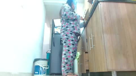 Snapshot of anaids_dam chatting on 11/23/25, 03:12 anaids online show from 11/23/25, 03:12