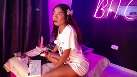 anais  cooper  online show from 12/12/24, 06:53