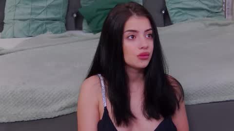 Snapshot of anais_carter chatting on 10/10/25, 04:44 Anais Carter online show from 10/10/25, 04:44