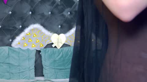 Snapshot of anais_carter chatting on 10/28/25, 03:43 Anais Carter online show from 10/28/25, 03:43