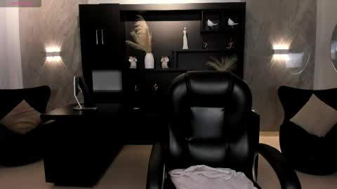 Snapshot of anaisnin1 chatting on 10/29/25, 02:58 Anais Nin online show from 10/29/25, 02:58