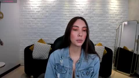 Snapshot of anaisnin1 chatting on 11/05/25, 03:39 Anais Nin online show from 11/05/25, 03:39