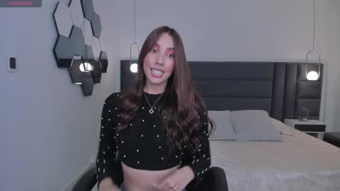 Snapshot of anaisnin1 chatting on 11/14/25, 03:16 Anais Nin online show from 11/14/25, 03:16