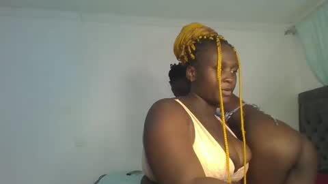 Snapshot of analeia_ chatting on 01/26/25, 06:58 Analeia online show from 01/26/25, 06:58