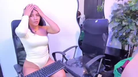AbbyAndAntonela online show from 06/12/26, 12:59
