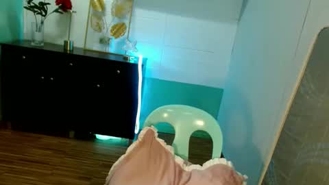 Snapshot of analordgoddessxx chatting on 09/30/25, 10:15 Thena online show from 09/30/25, 10:15