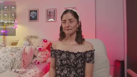 Ana Mara Botero online show from 10/12/25, 12:42