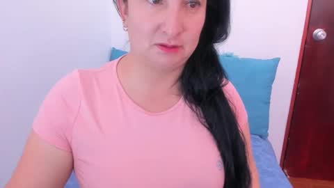 Snapshot of anamaria288 chatting on 11/08/25, 03:12 anamaria288 online show from 11/08/25, 03:12