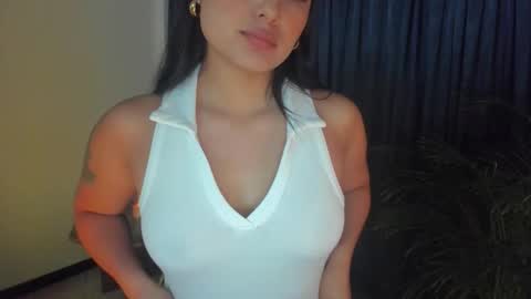 Snapshot of anamarieh chatting on 10/17/25, 06:32 Ann online show from 10/17/25, 06:32