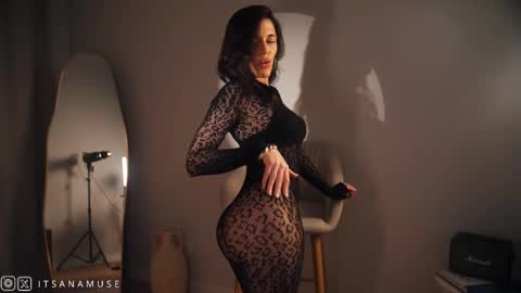 Ana online show from 11/04/25, 09:47