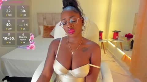 A N A  my connection hours are from 600 pm to 12 pm Colombian time online show from 02/27/26, 01:05