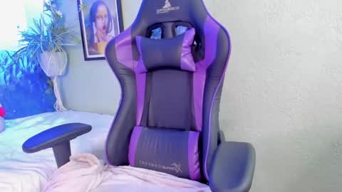 Snapshot of anapola_ chatting on 12/11/24, 04:42 ana online show from 12/11/24, 04:42