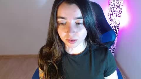 ana 3 online show from 11/04/25, 02:43