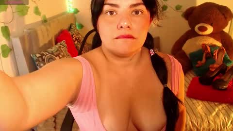 Ana online show from 10/20/25, 02:17