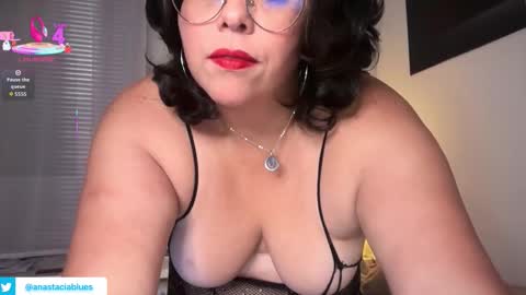 Snapshot of anastaciabluesmilf chatting on 02/19/26, 04:08 Anastacia online show from 02/19/26, 04:08