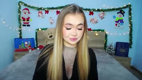 anastacyyellig online show from 12/26/24, 08:00