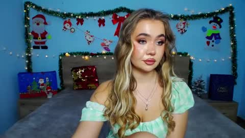 anastacyyellig online show from 12/31/24, 09:31