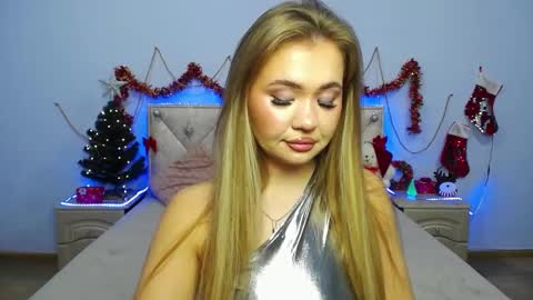 anastacyyellig online show from 01/04/25, 11:11