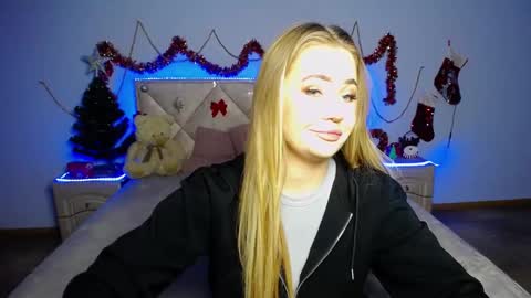 anastacyyellig online show from 01/07/25, 04:50