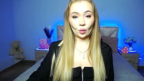 anastacyyellig online show from 01/25/25, 06:34