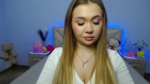 anastacyyellig online show from 01/29/25, 11:51