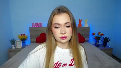 anastacyyellig online show from 03/10/25, 10:55