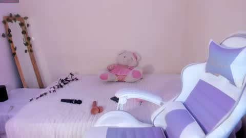Anastasia Gomez online show from 05/01/26, 12:15