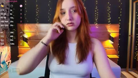 Snapshot of anastasia_windel chatting on 09/18/25, 08:33 Anastasia  online show from 09/18/25, 08:33