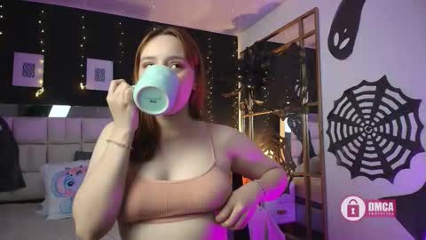 Snapshot of anastasia_windel chatting on 10/25/25, 09:09 Anastasia  online show from 10/25/25, 09:09