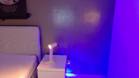 Kendra  online show from 11/28/25, 10:29