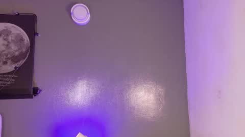 Kendra  online show from 12/04/25, 10:35