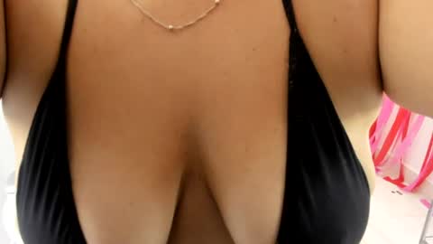 Snapshot of anawatson_ chatting on 06/26/26, 06:45 Ana online show from 06/26/26, 06:45