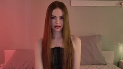 Snapshot of anayalowe chatting on 06/12/26, 10:25 anayalowe online show from 06/12/26, 10:25